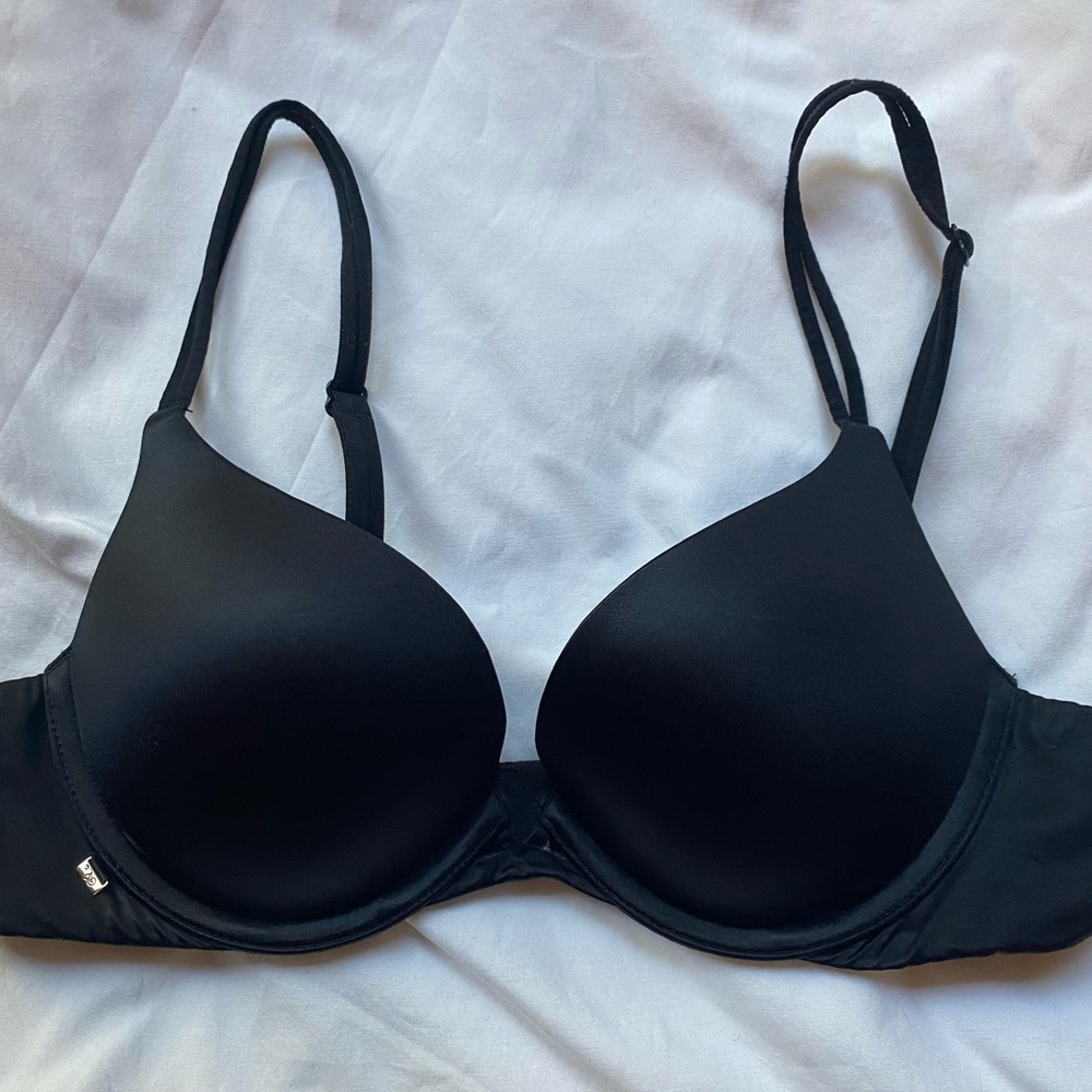 Victoria secret black push-up bra